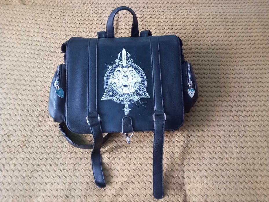 Plecak teczka w stylu gotyckim do szkoły.