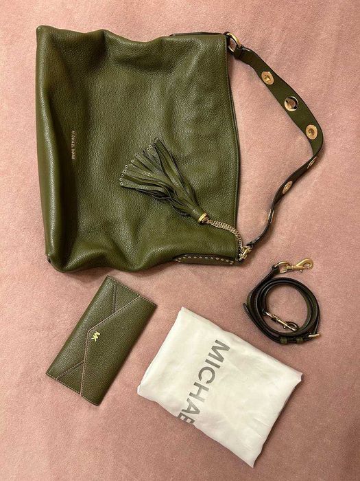 Сумка Michael Kors Brooklyn Large без або з гаманцем в колір сумочки.