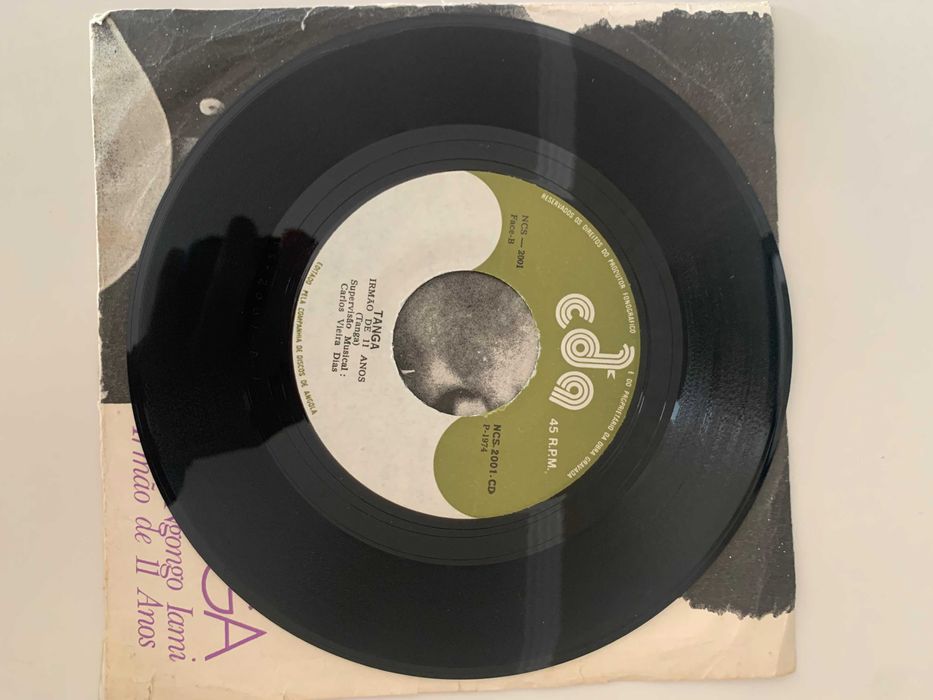 Disco Vinil - Tanga - Eme Ngondo Iami / Irmão De 11 Anos