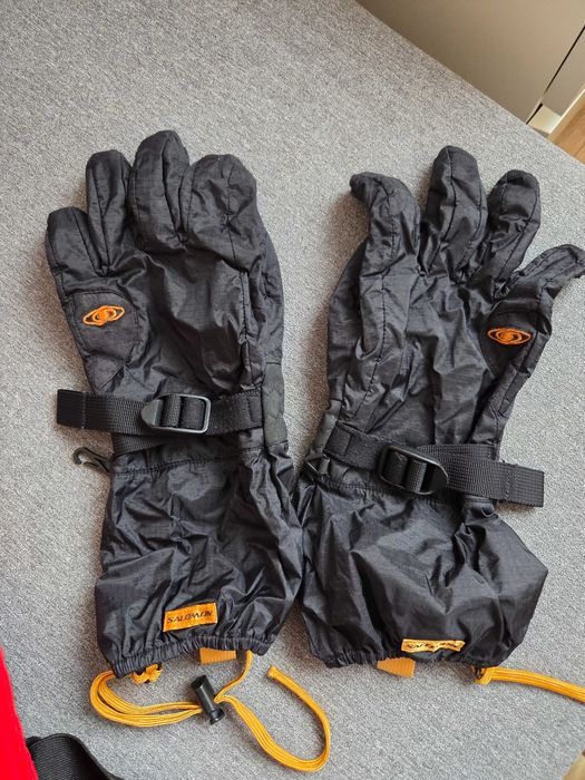 Komplet narciarski: kurtka i spodnie (Trimm) + rękawice (Salomon)