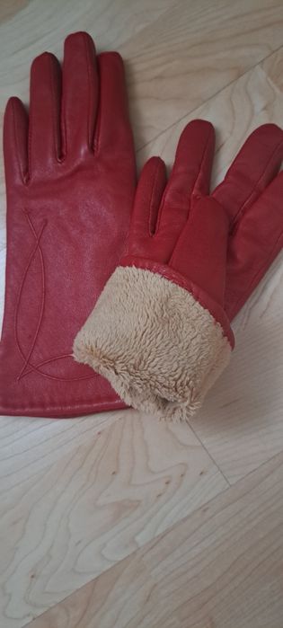 Rękawiczki damskie ze skóry - M
