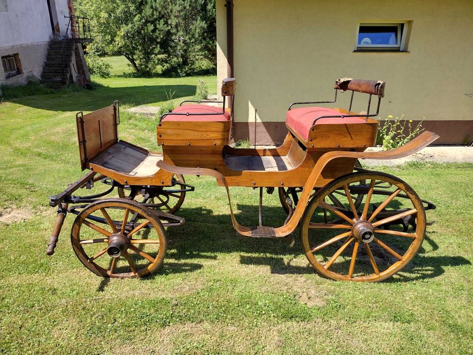 piękna bryczka konna