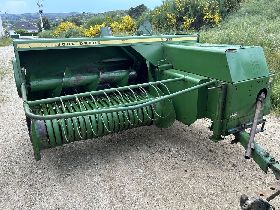 Enfardadeira John Deere 332