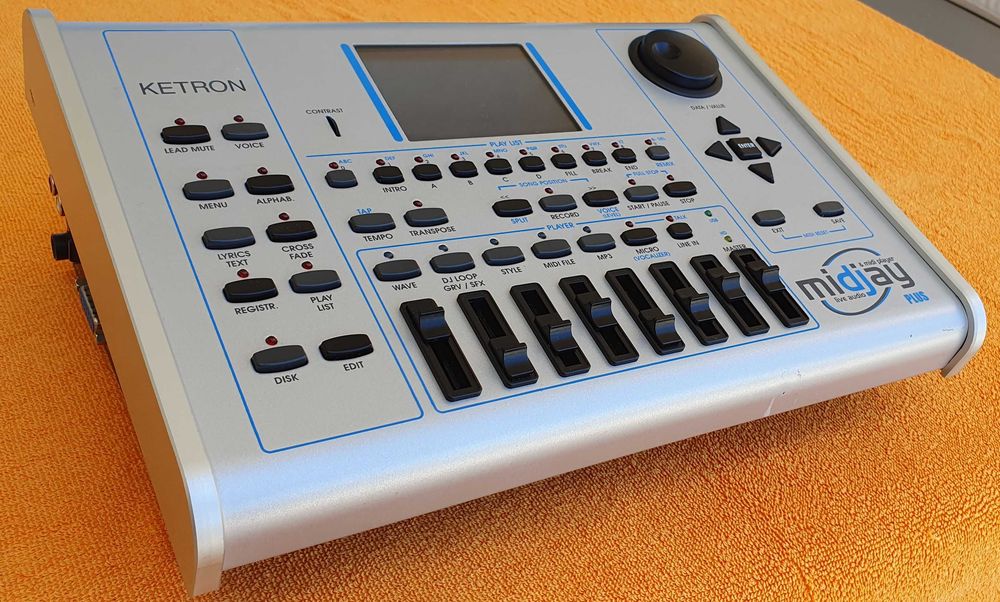 Ketron Midjay Plus com extras opcionais
