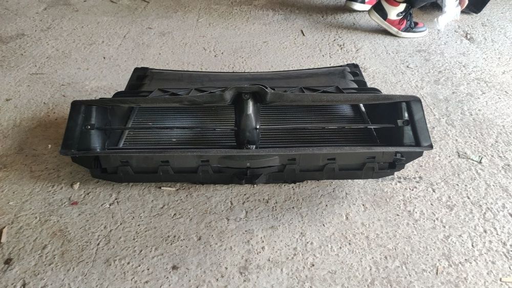 Касета радіатора в зборі Tesla model y 3 rest