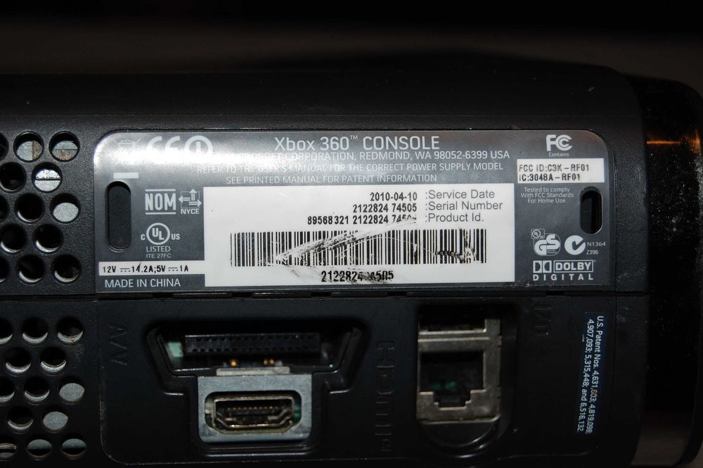 konsola Xbox 360, 120GB, zasilacz, kable, pad bezprzewodowy