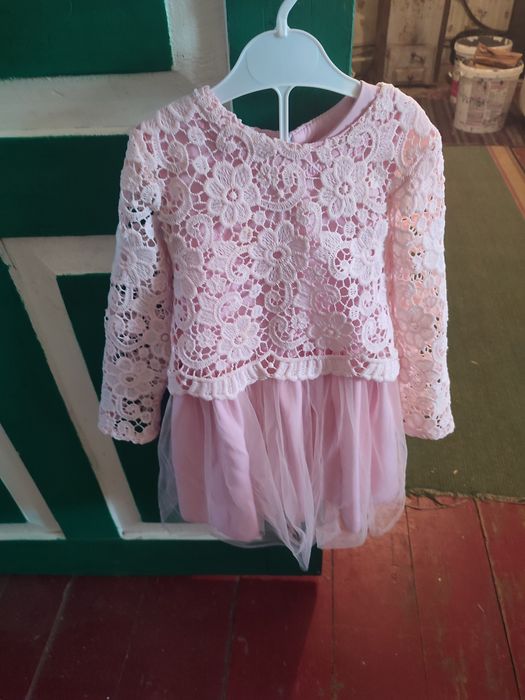 Продам платье для девочки