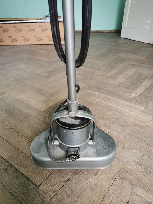 Полотер ретро робочий