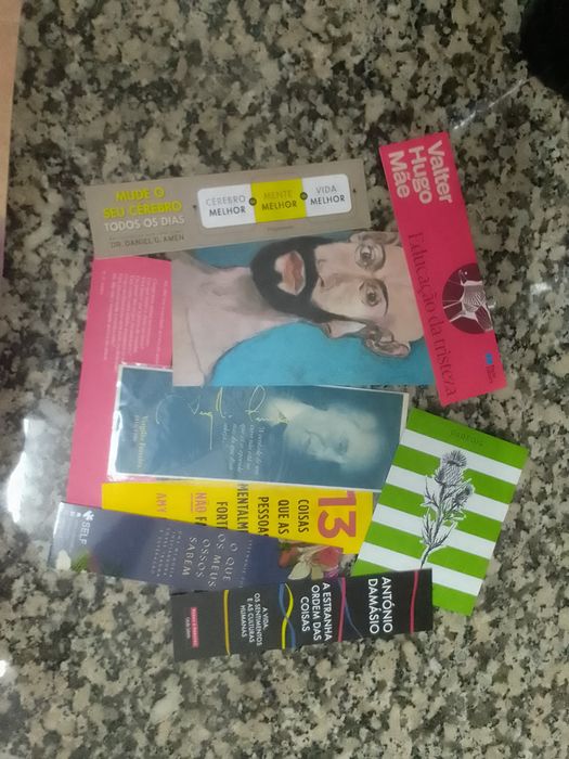 8 marcadores de livros