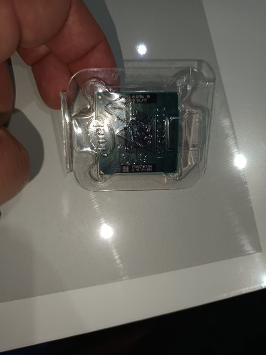 Chip INTEL Slayp427552574381772803