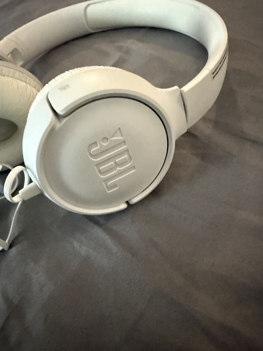 Sluchawki jbl biale