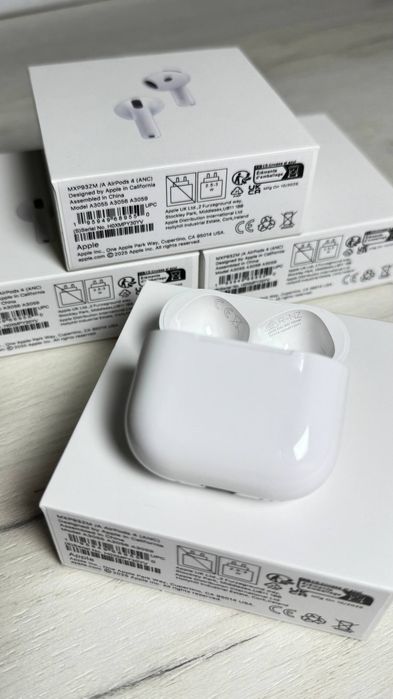 AirPods 4 з шумоподавленням (A1562a)