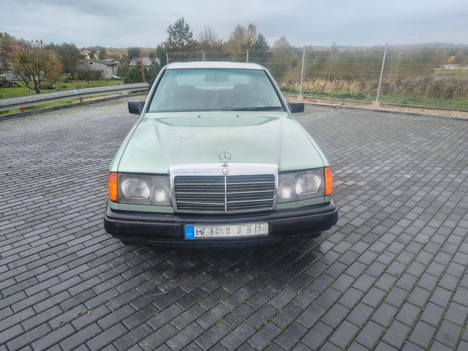 Mercedes-Benz W124