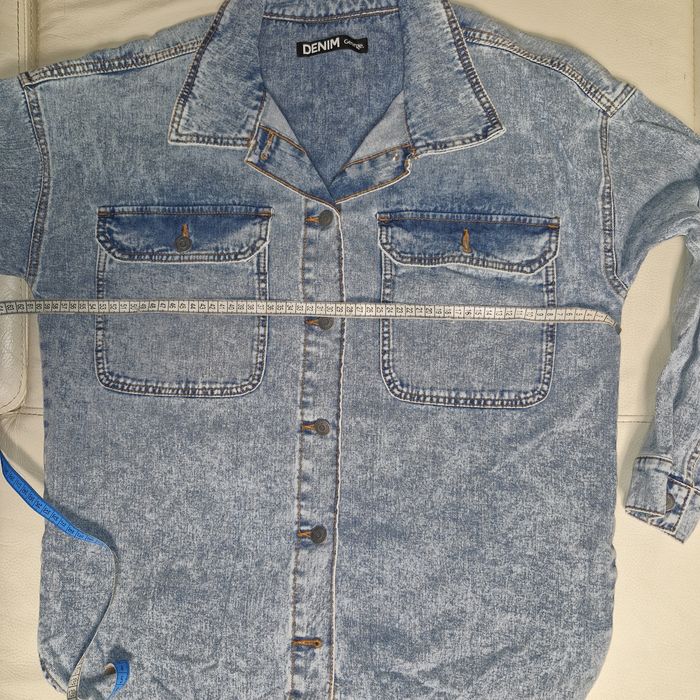 Продам джинсову рубашку