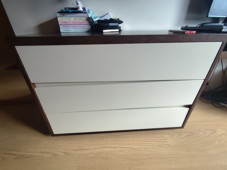 Quarto completo com colchão
