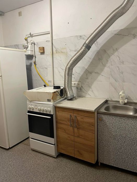 Кухонний модуль зі стільницею