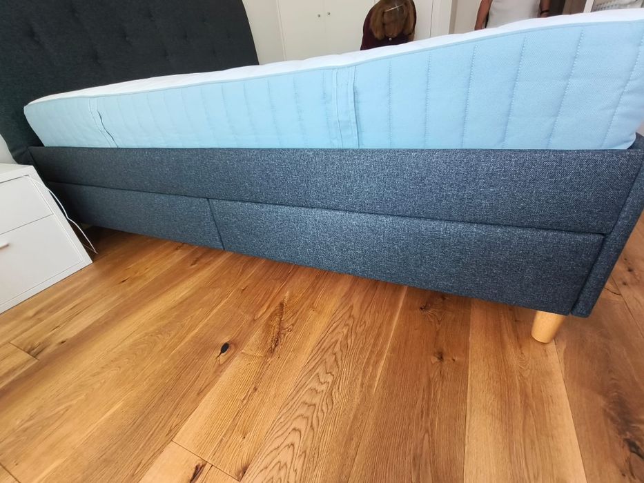 Cama estofada c/arrumação 180x200cm