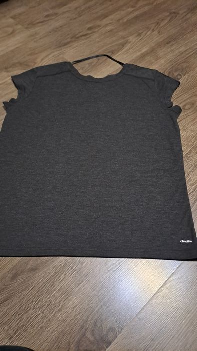 Футболка жіноча adidas