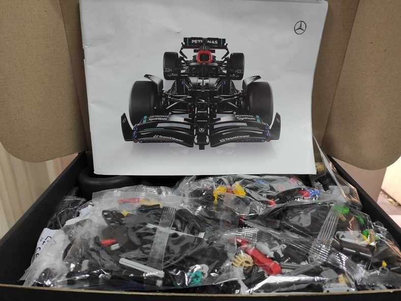 Конструктор Technic‼️НОВИЙ‼️Mercedes F1 AMG на 1642 деталей Lego 42171