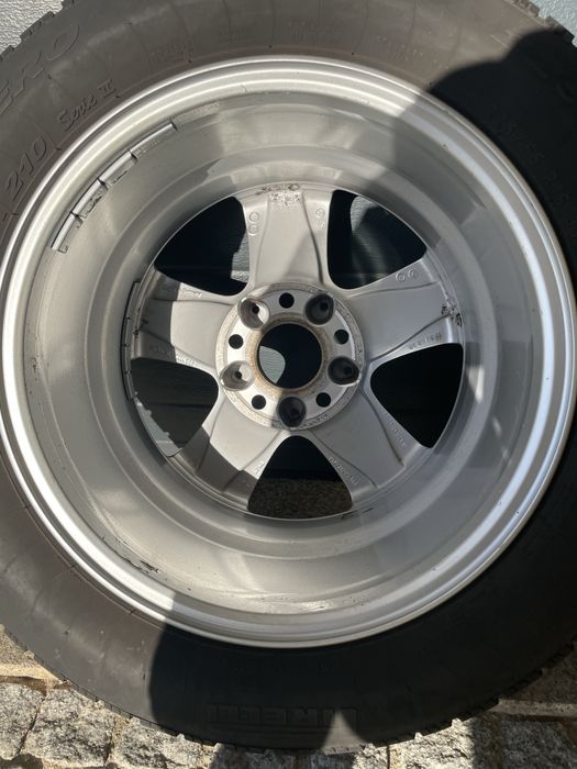 Jantes mercedes  E270 em bom estado e com pneus.  225/55 R16