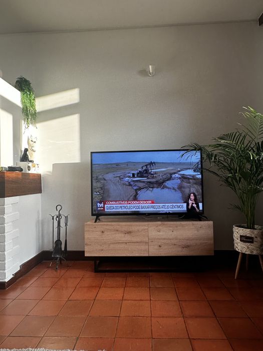Movel tv em madeira