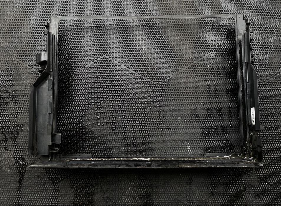 Bmw 7 E65 E66 ramka obudowa osłona chłodnicy 745i 745Li