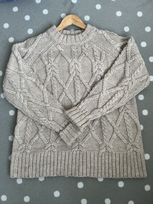 Sweter z warkoczowym splotem z wełną, rozmiar S