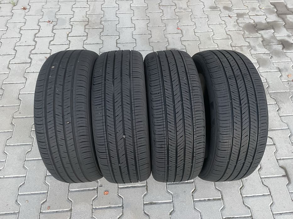 Колеса/резина/гума 215/55R17Kumho