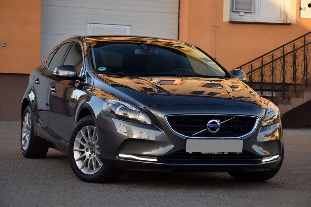 Volvo V40 5 Cylindrów Skóra Panorama Kamera Xenon 100 % Bezwypadkowy