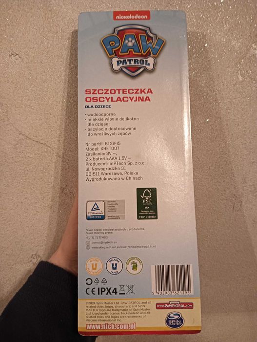elektryczną szczoteczkę do zębów