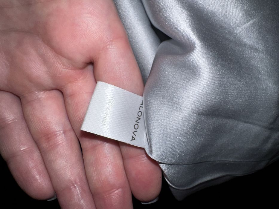 Жіноча сукня індивідуального пошиву