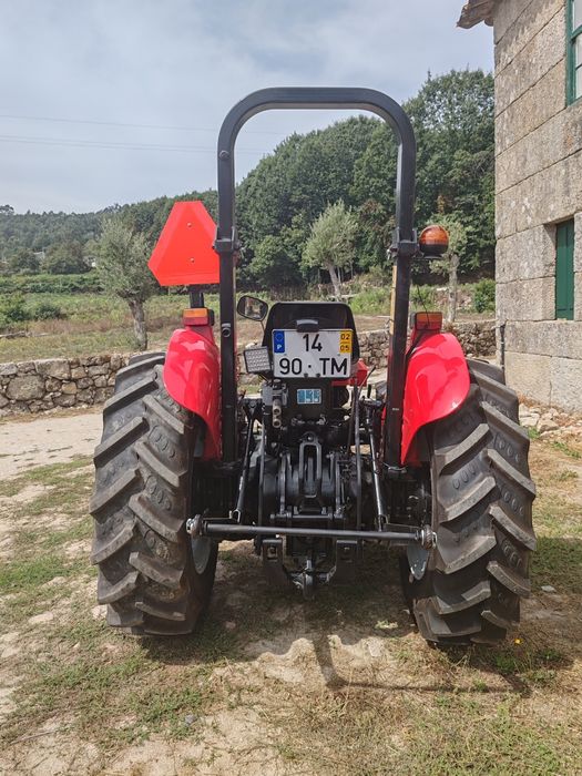 Trator Massey Ferguson 253 - troco por vinhateiro