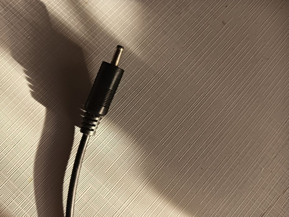 Carregador telemóvel em carro