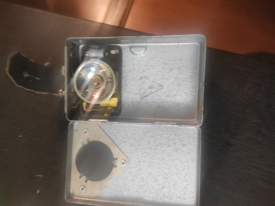 Фонарь карманный