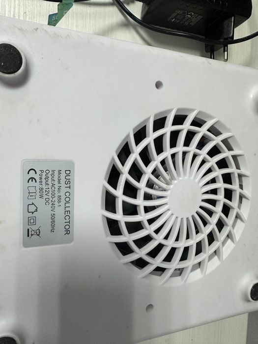 Витяжка для манікюру