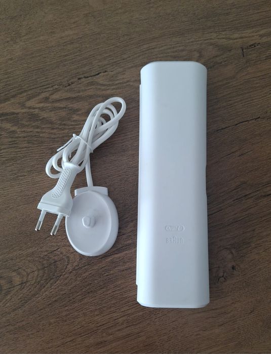 Зубна електрощітка Oral-b protimer 3 modes