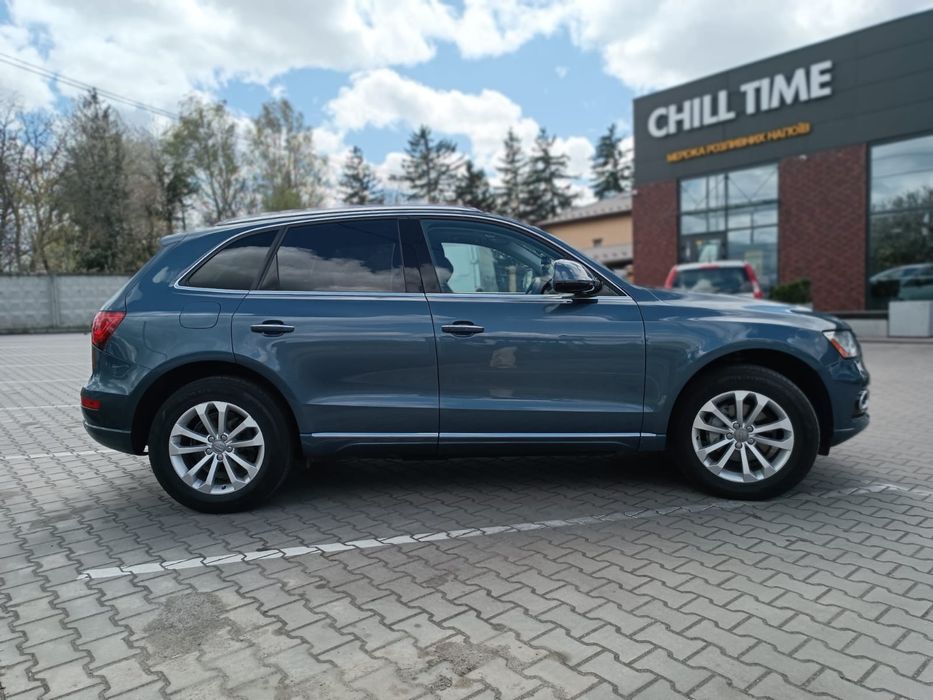 Автомобіль Audi Q5
