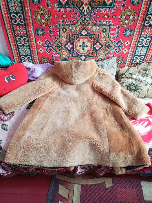 Продам цигейкову шубу