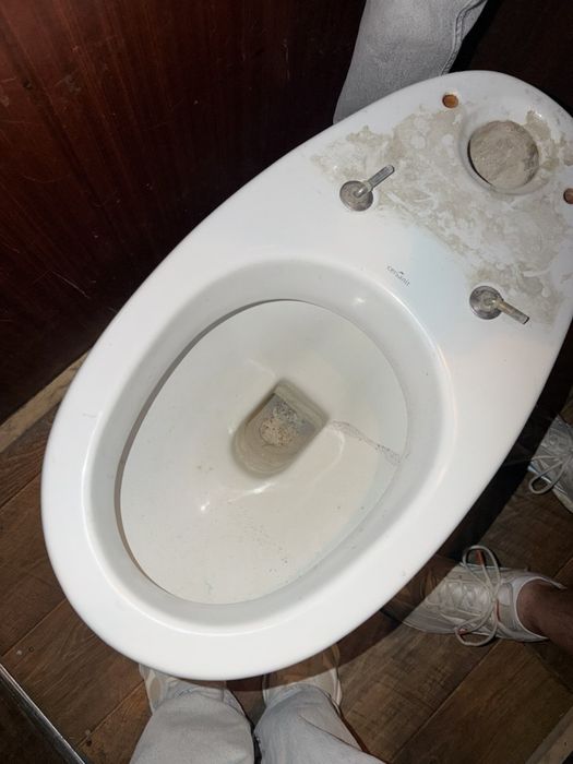 Унітаз без бачка