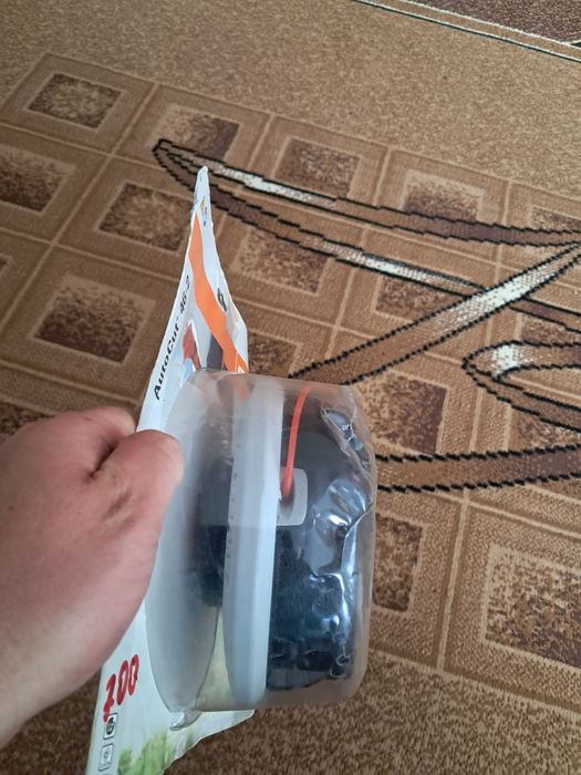 Продається катушка до бензокоси щіль