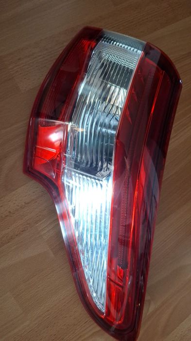 Lampa tylna Nissan Qashqai 2 2016