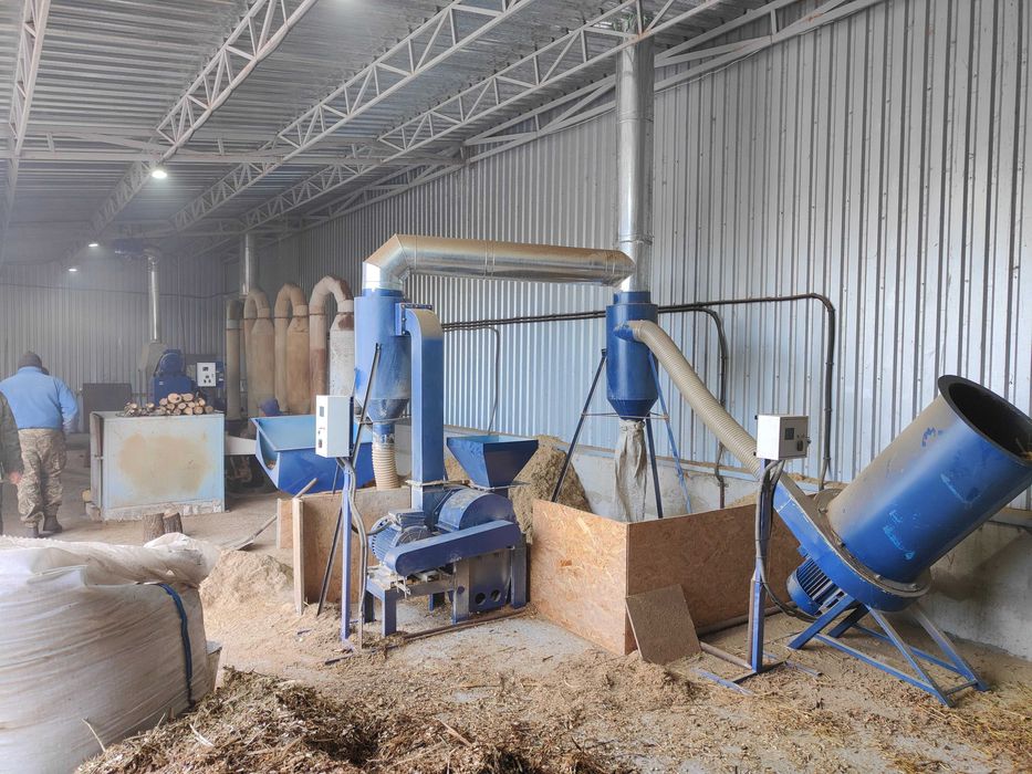 Нове обладнання для виготовлення паливних брикетів з тирси та відходів