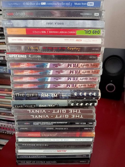 CDs portugueses e estrangeiros (R-S): R. Leão, S.Gainsbourg,Simone,etc