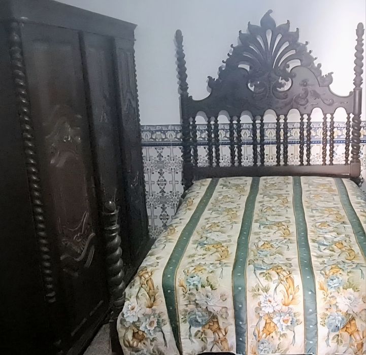 《Cama antiga rara》