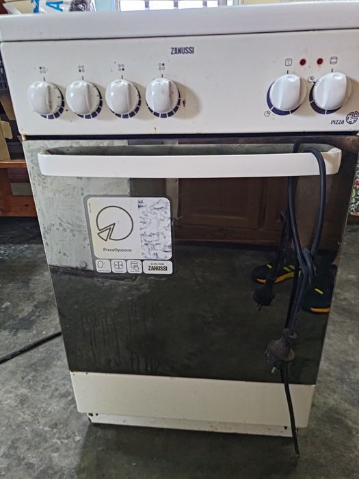 Fogão Zanussi totalmente elétrico trifásico