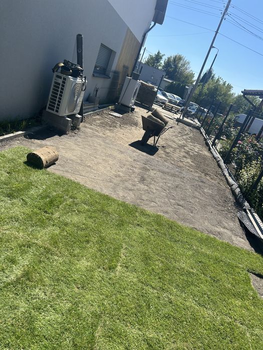 Kostka brukowa, ogrodzenie betonowe, panelowe, studnie, drenaż, ażury