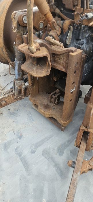 Valtra T154 konsola ,zaczep,piton fix
