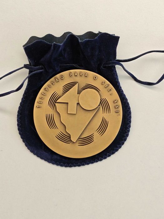 Medalha Comemorativa de Bronze - 40 Anos RTP (Rara / Coleção)
