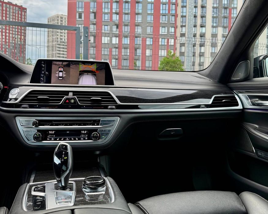 Продаж BMW 750LI