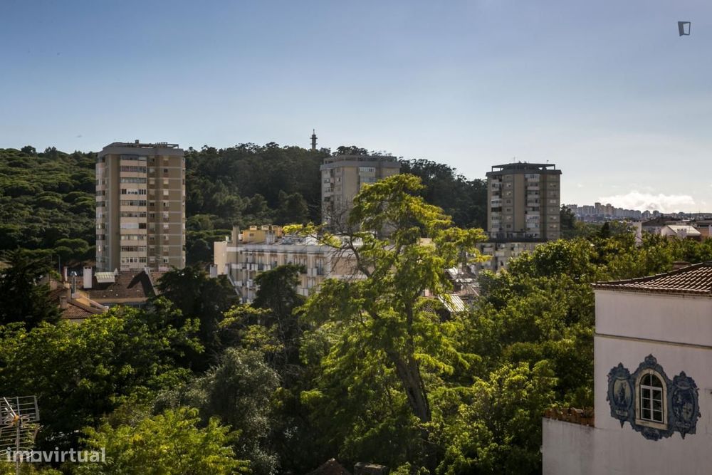 Quarto - localizado em Benfica Lisbon